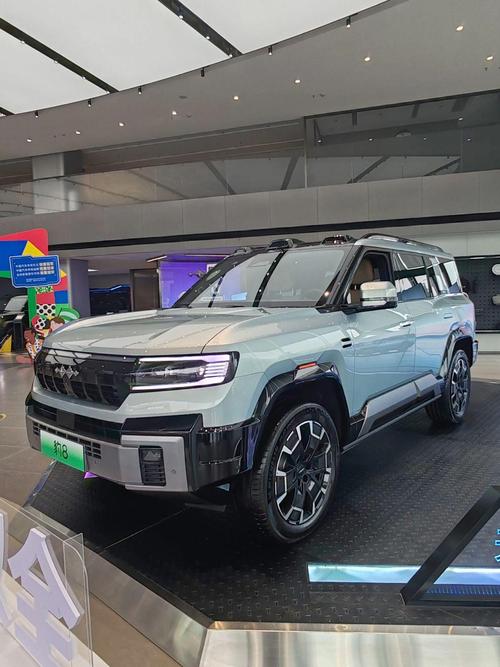 重庆72比亚迪方程豹硬派越野的爆款，英菲尼迪35周年与你共成长